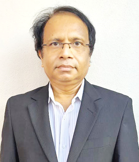 Dr. Suresh Kunkalikar (Principal)